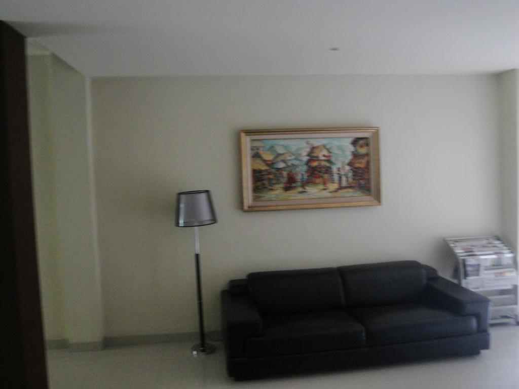 Jhoanie Hotel Tomohon Екстериор снимка