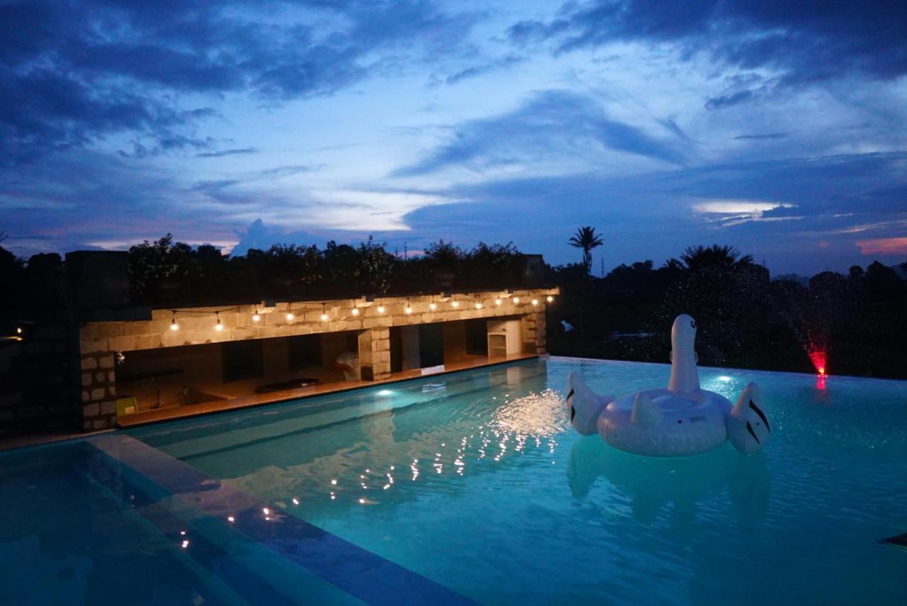 Jhoanie Hotel Tomohon Екстериор снимка
